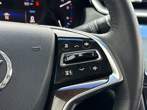 Used 2014 Cadillac XTS FWD image 32
