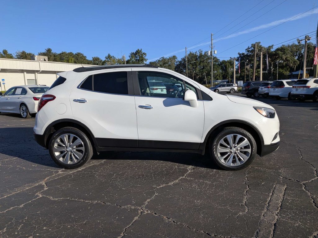 Used 2020 Buick Encore Preferred AWD/4WD image 3