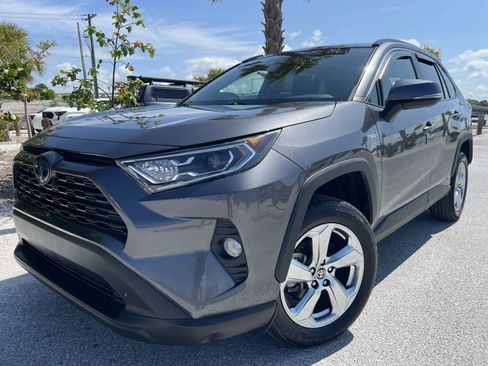Used 2021 Toyota RAV4 XLE Premium AWD/4WD image 34