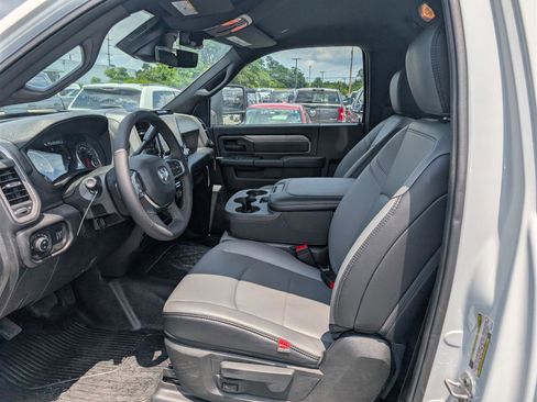 New 2025 RAM 3500 Tradesman image 12