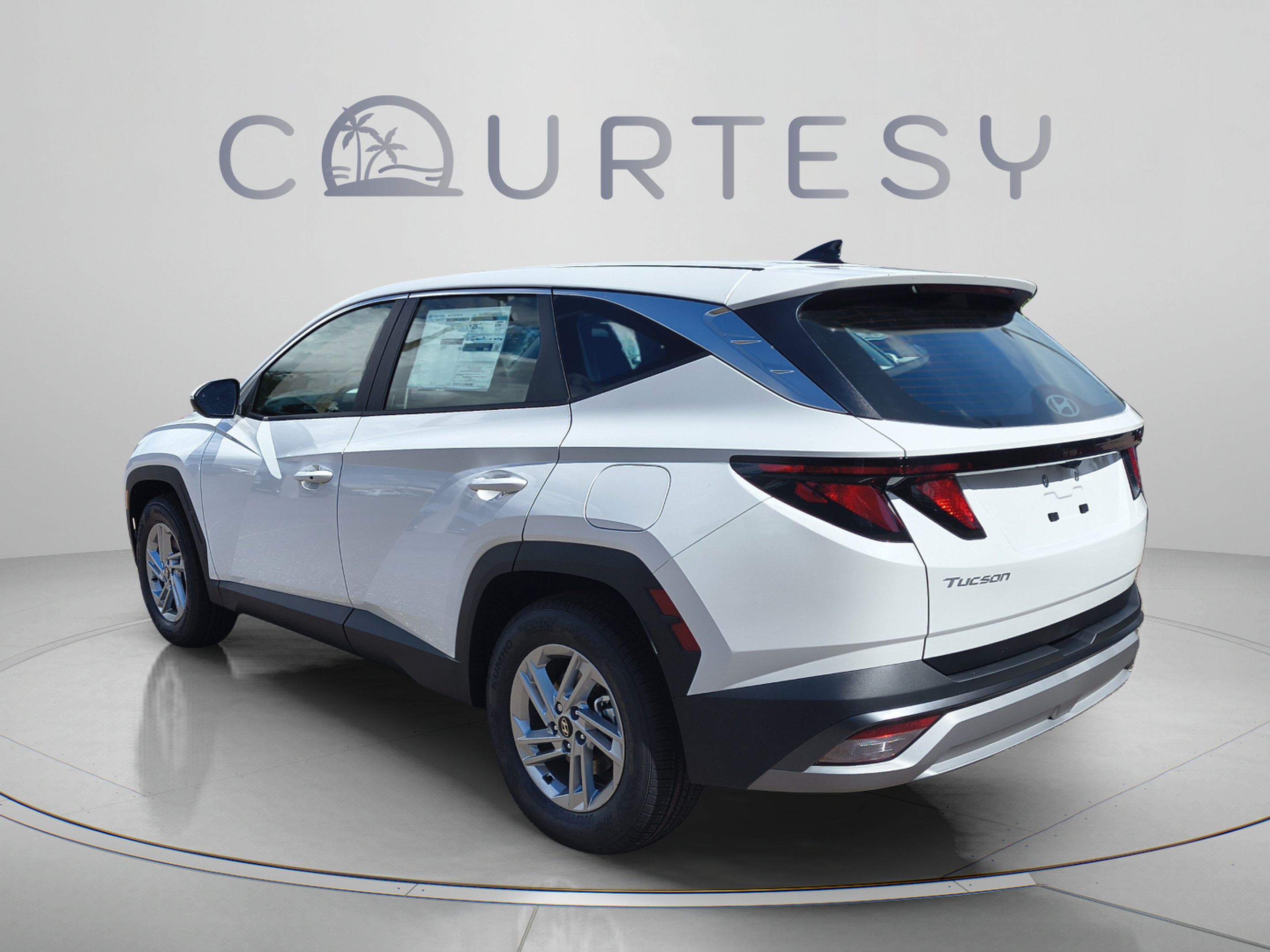 New 2026 Hyundai Tucson SE FWD image 3