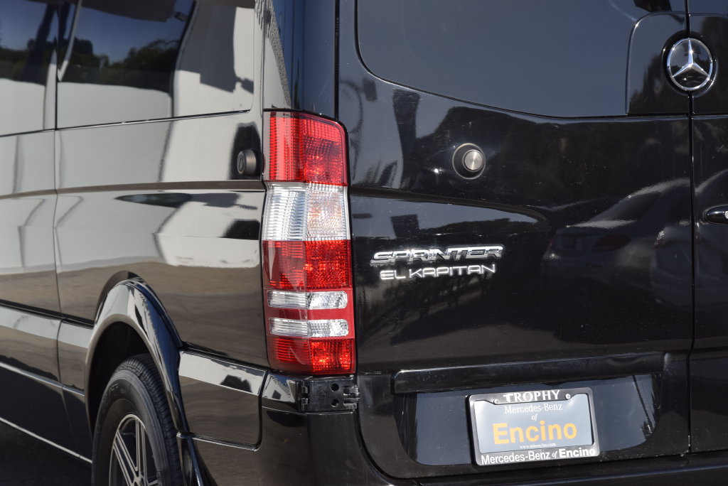Used 2017 Mercedes-Benz Sprinter 2500 image 4