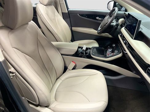 Used 2023 Lincoln Nautilus Reserve w/ Equipment Group 201A image 30