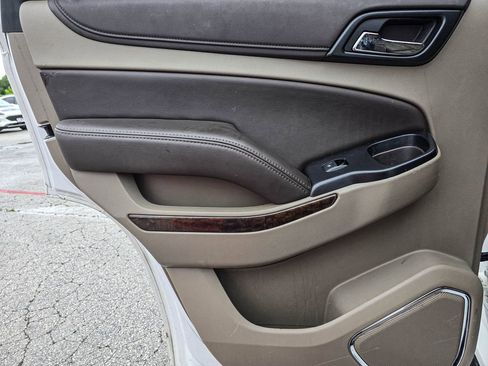 Used 2019 Chevrolet Tahoe LT RWD image 12
