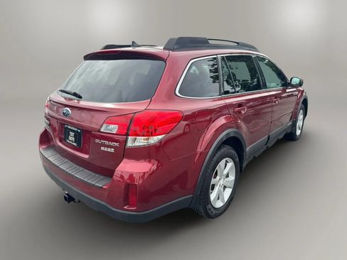 Used 2014 Subaru Outback 2.5i Premium w/ Accessory Value Package (OYZ) AWD/4WD image 8