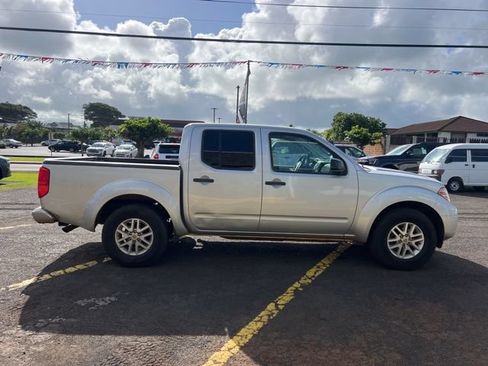 Used 2017 Nissan Frontier SV RWD image 6