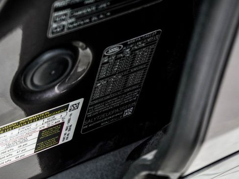 Used 2023 Land Rover Range Rover Velar R-Dynamic S image 47