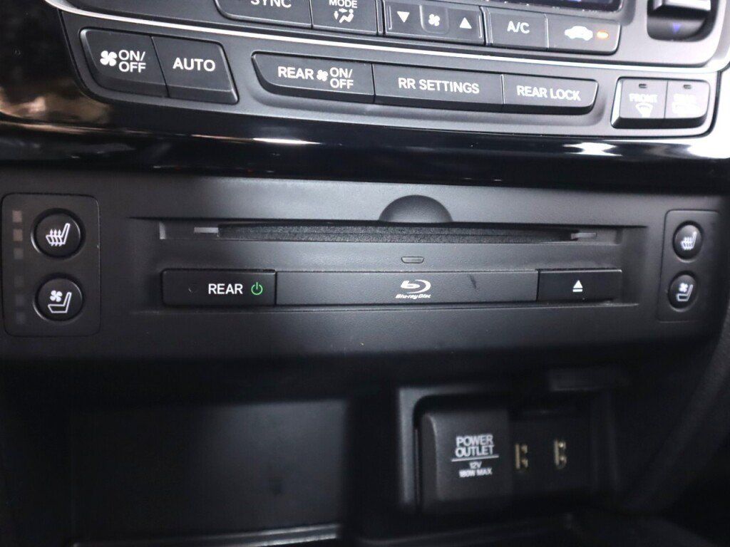 Used 2017 Honda Pilot Elite image 27