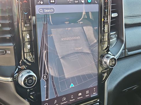 Used 2025 RAM 2500 Laramie image 26