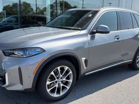 Used 2026 BMW X5 xDrive40i w/ Parking Assistance Package AWD/4WD image 1