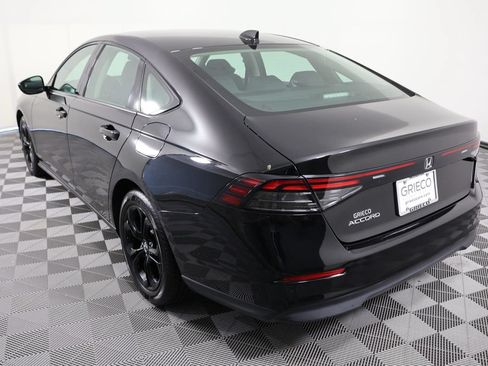 Used 2025 Honda Accord SE image 6