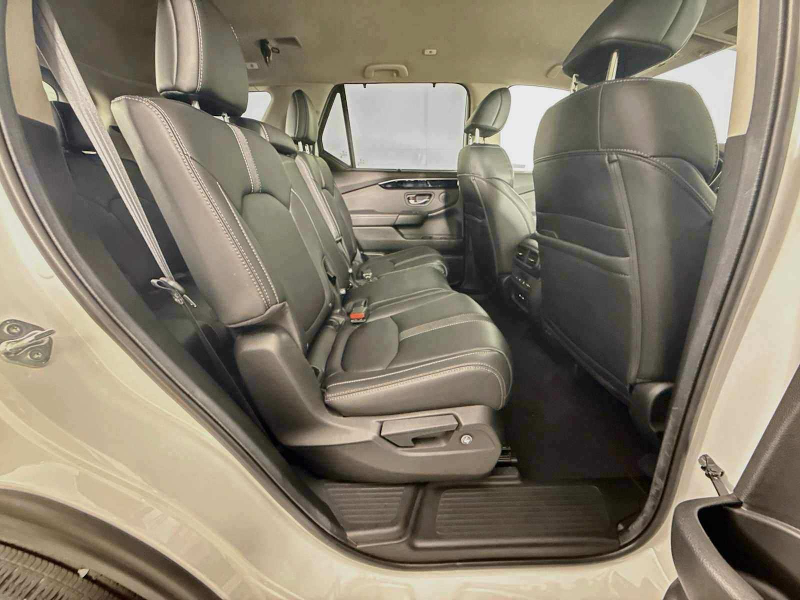 Used 2024 Honda Pilot EX-L image 27