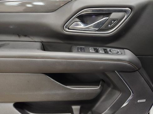 Used 2023 GMC Yukon XL AT4 image 43