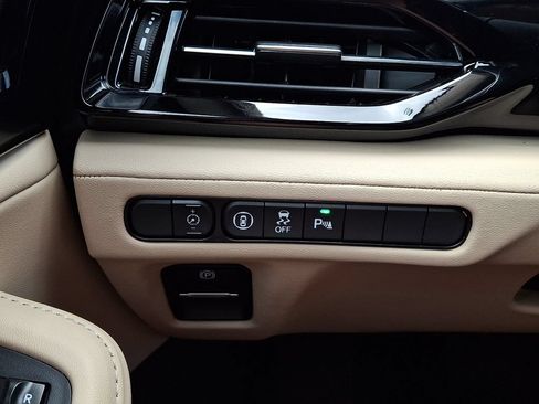 Used 2023 Acura MDX SH-AWD w/ Technology Package image 31