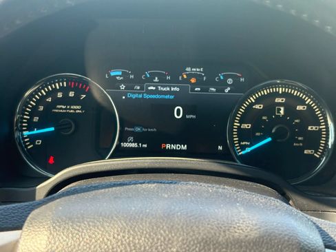 Used 2019 Ford F150 Lariat w/ Equipment Group 502A Luxury AWD/4WD image 13