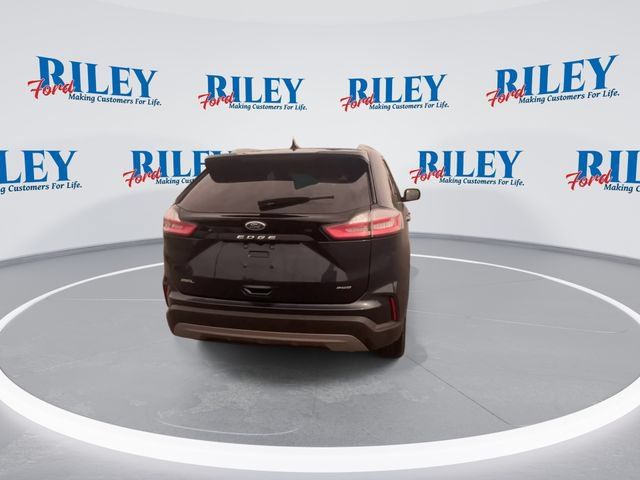 Certified 2024 Ford Edge SEL w/ Convenience Package AWD/4WD image 8