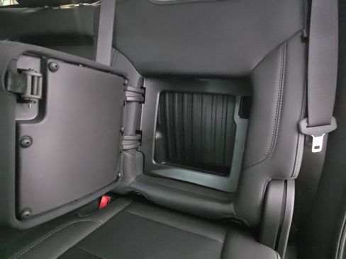 Used 2023 GMC Sierra 1500 SLT w/ SLT Premium Package image 17