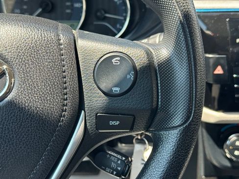 Used 2016 Toyota Corolla LE FWD image 29