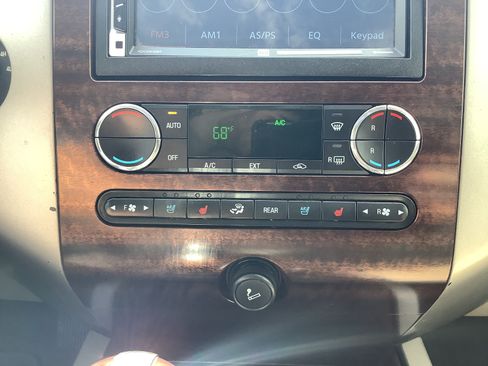 Used 2010 Ford Expedition Limited AWD/4WD image 14