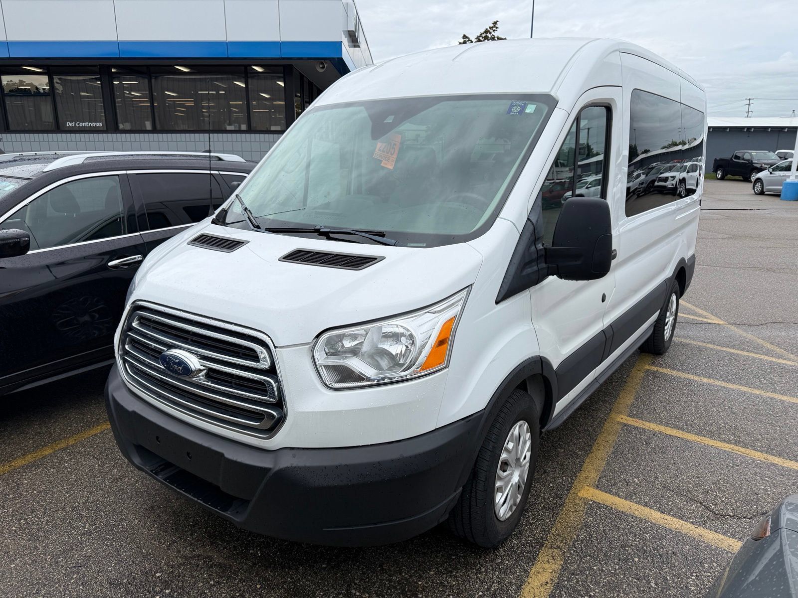 Used 2019 Ford Transit 150 XLT RWD image 5