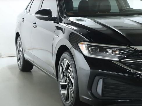 Certified 2024 Volkswagen Jetta SEL FWD image 8