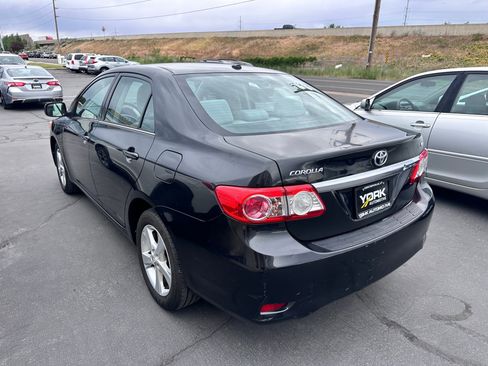Used 2013 Toyota Corolla LE w/ Premium Complete Pkg FWD image 4