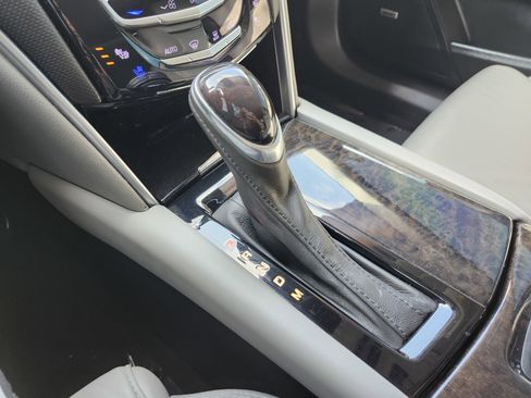 Used 2016 Cadillac XTS Luxury w/ Driver Awareness Package image 35