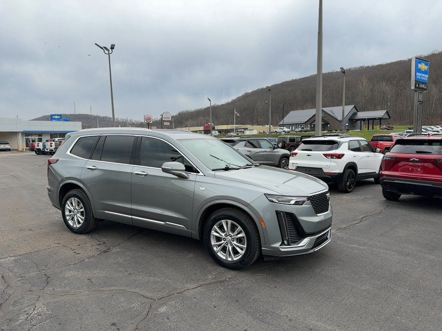 Used 2024 Cadillac XT6 Luxury w/ LPO, Floor Liner Package AWD/4WD image 1