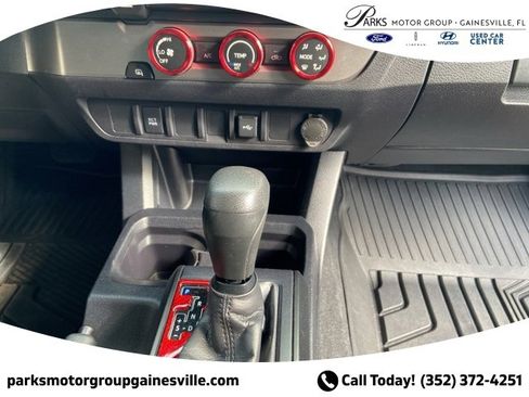 Used 2020 Toyota Tacoma SR image 17