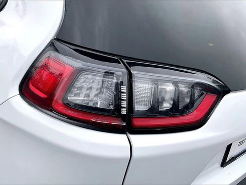 Used 2023 Jeep Cherokee Altitude Lux image 21