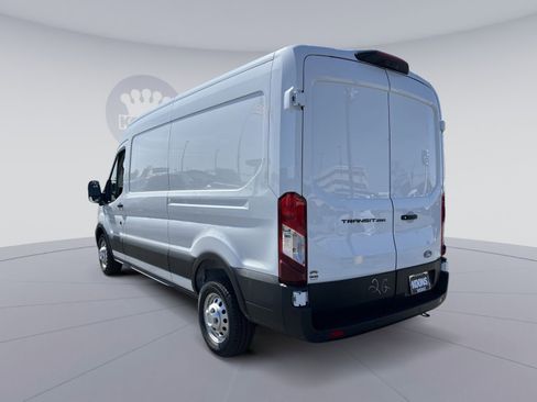 New 2026 Ford Transit 250 148 Medium Roof w/ Load Area Protection Package image 4