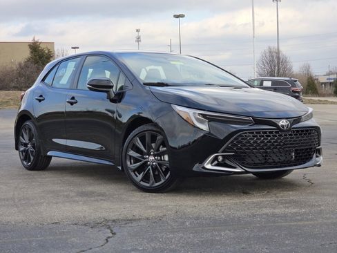 Used 2026 Toyota Corolla XSE image 2