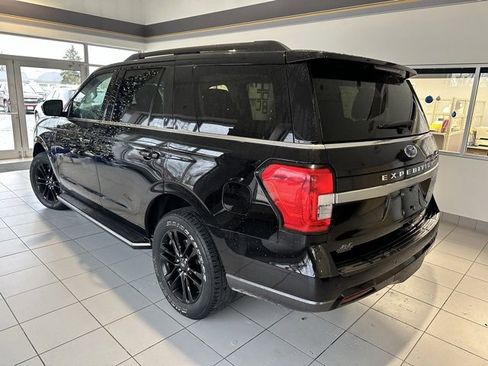 Used 2022 Ford Expedition XLT w/ Equipment Group 202A image 6