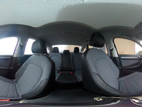 Used 2025 Volkswagen Jetta SE image 42