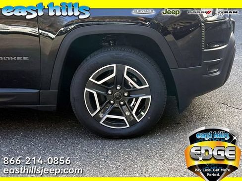 New 2026 Jeep Cherokee Laredo AWD/4WD image 3