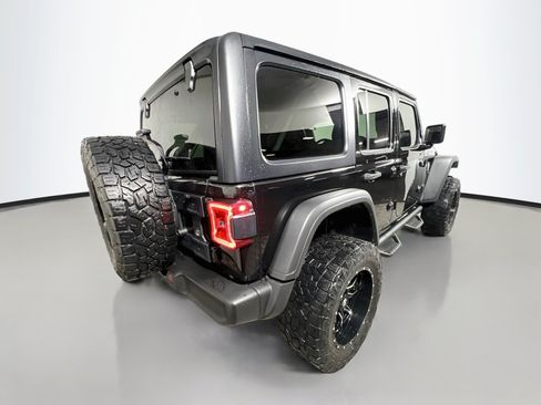 Used 2023 Jeep Wrangler Unlimited Rubicon w/ LED Lighting Group AWD/4WD image 4