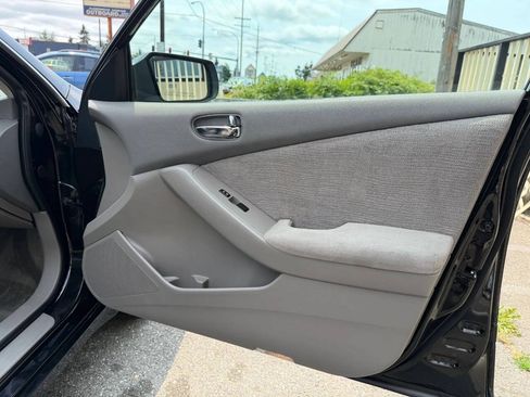 Used 2012 Nissan Altima 2.5 FWD image 17