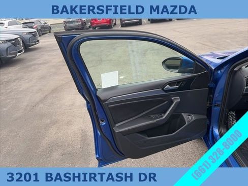 Used 2024 Volkswagen Jetta SE image 20