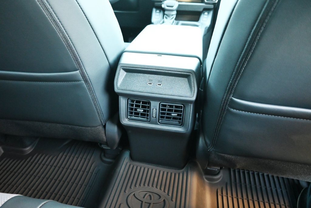 New 2026 Toyota RAV4 XSE AWD/4WD image 18