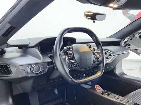 Used 2019 Ford GT image 17