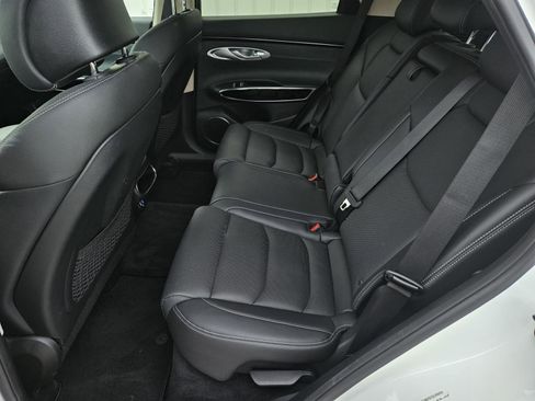 Used 2025 Genesis GV70 2.5T image 29