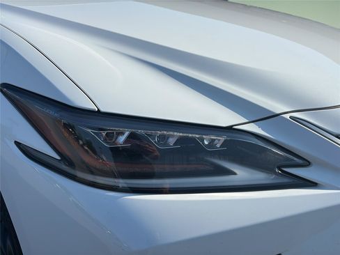 Used 2021 Lexus ES 350 F Sport w/ Special Edition FWD image 36