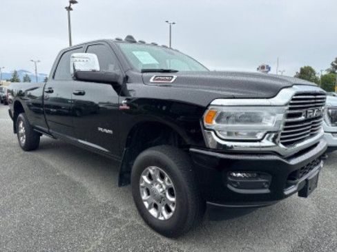 Used 2023 RAM 2500 Laramie AWD/4WD image 2