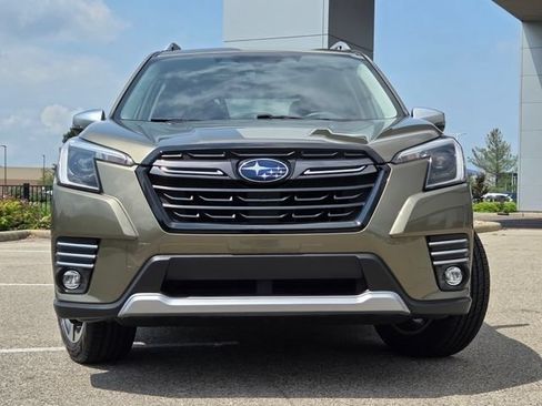 Used 2024 Subaru Forester Touring AWD/4WD image 3