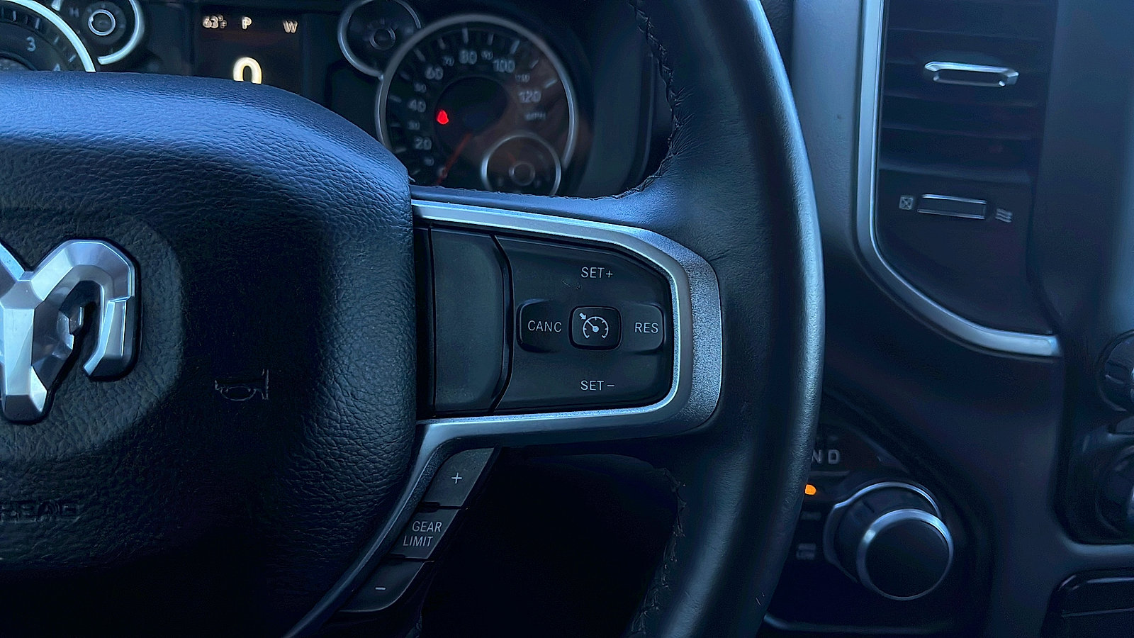 Used 2019 RAM 1500 Big Horn AWD/4WD image 12