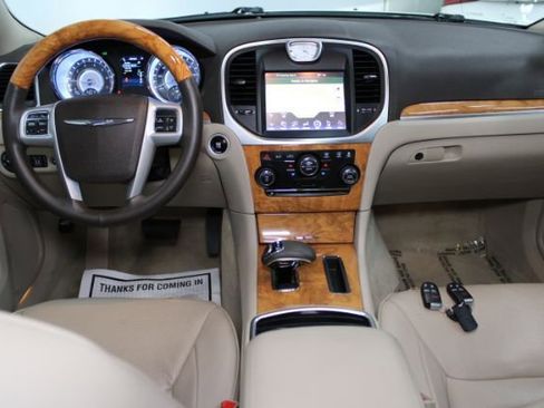 Used 2014 Chrysler 300 C w/ Light Group image 2