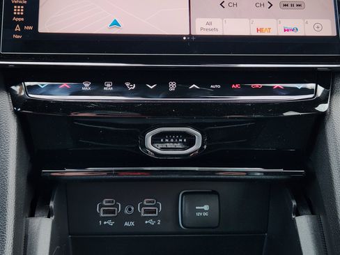 New 2026 Jeep Grand Cherokee Limited RWD image 14