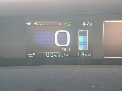 Used 2019 Toyota Prius L Eco image 19