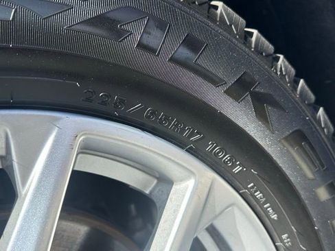 Used 2022 Chevrolet Equinox LS image 33