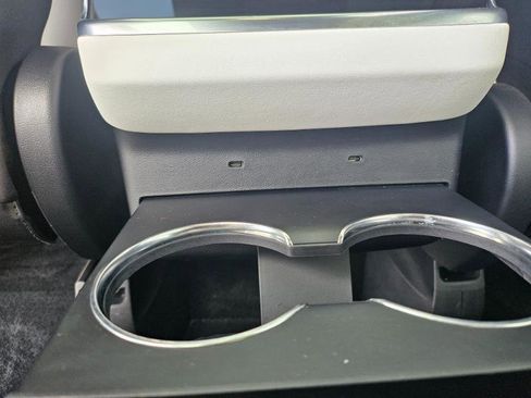 Used 2022 Tesla Model X image 66